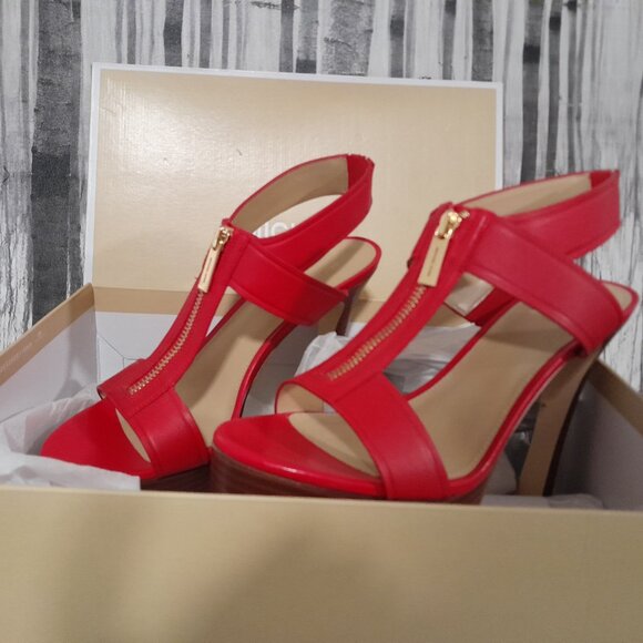 Michael Kors Berkley Leather Platform Sandal LACQUER RED Size 8 - Picture 4 of 4